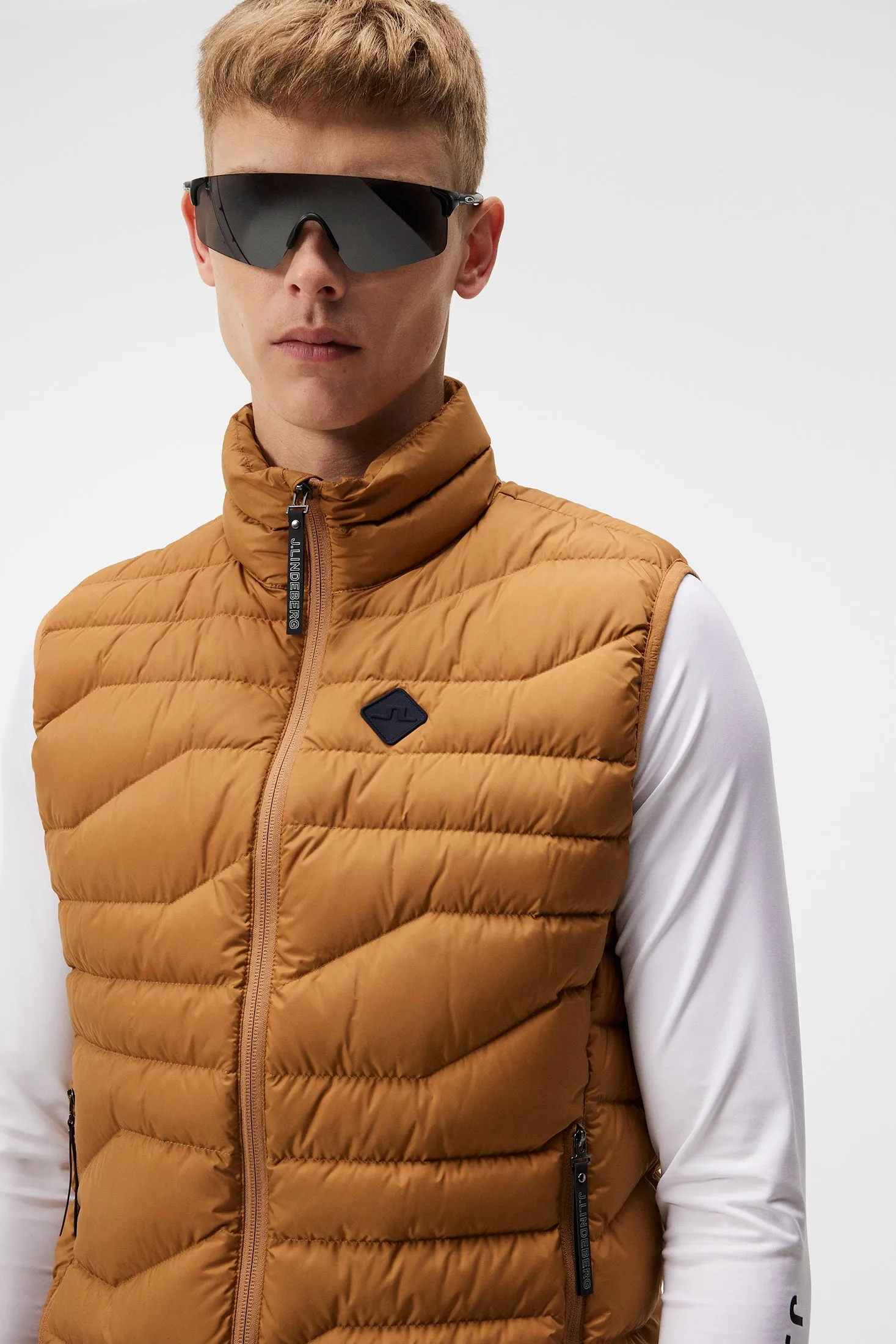 Cliff Light Down Vest / Chipmunk