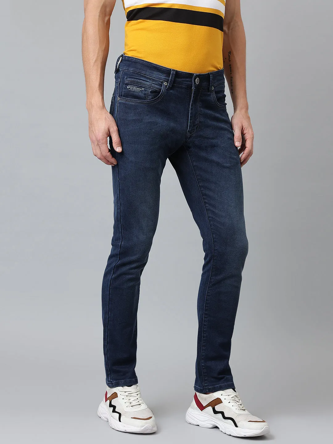 Men Dark Indigo Slim Fit Mid Rise Clean Look Streachable Jeans