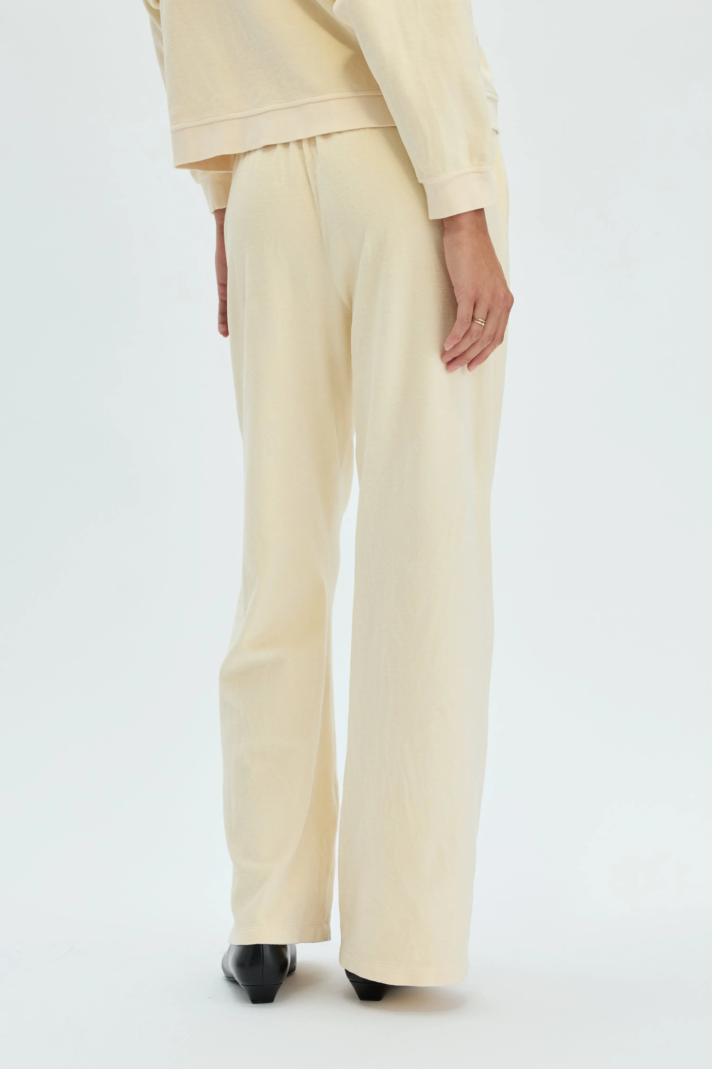 Velour Sand Lux Tracker